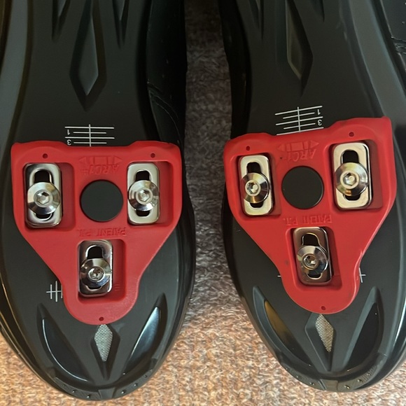 Giro Techne W Womens Spin or Cycling Shoe with MARQUE Cleats - Red Cleat Set - Picture 6 of 9